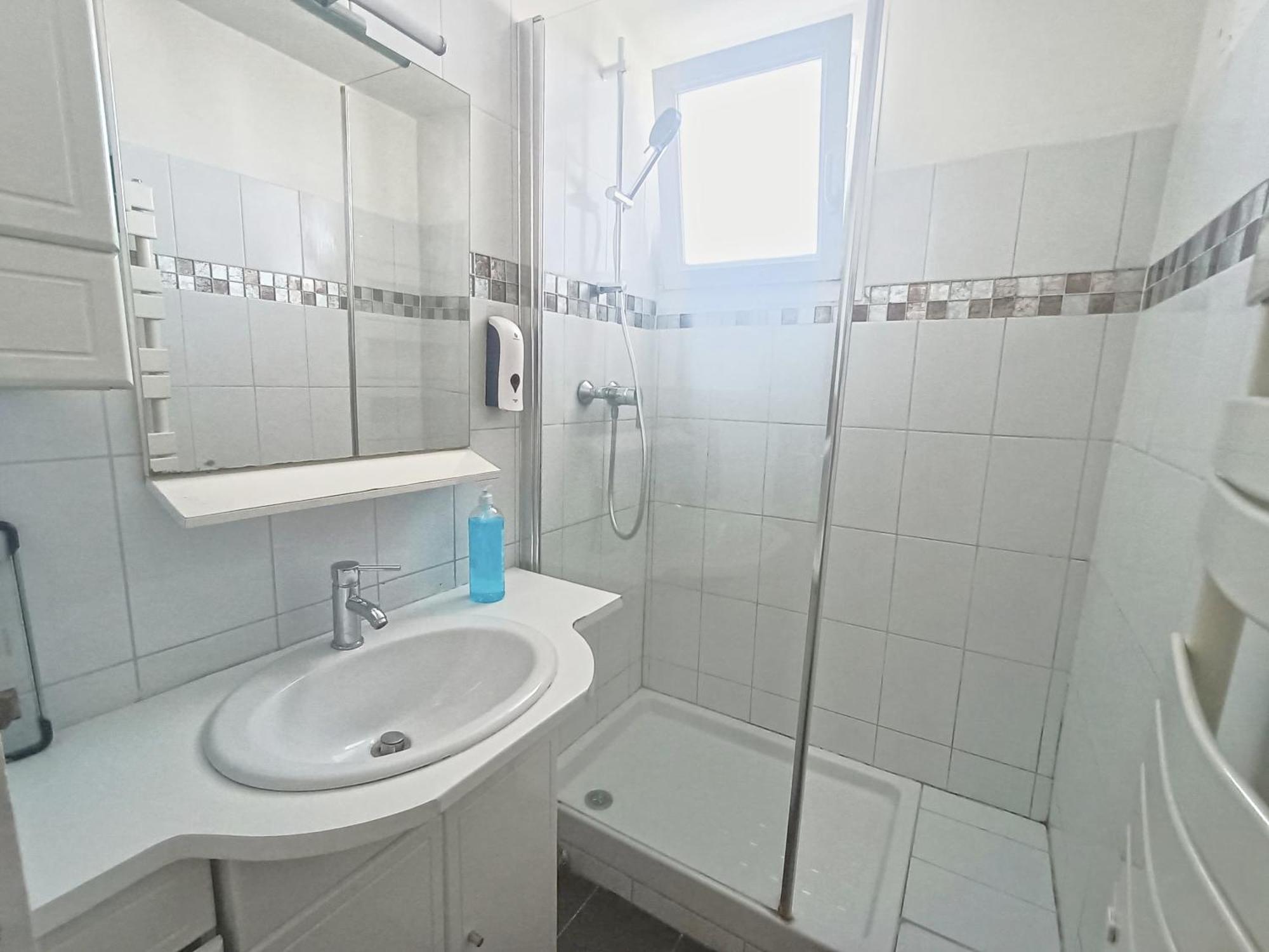 Le Petit Rosier Vers Paris Apartment
